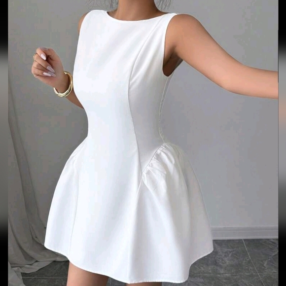 White Sleeveless DressElenzga Women's Solid Color Round Neck Waist Defined - Picture 3 of 4